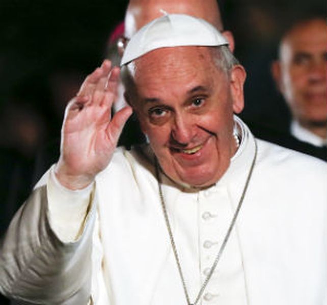 Bajo la mirada atenta de Francisco