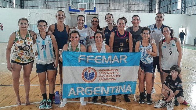 Santa Fe tendrá alta representatividad de jugadoras en el Mundial de Maxibásquet que arrancará el 25 de agosto en Mar del Plata. Santa Fe tendrá alta representatividad de jugadoras en el Mundial de Maxibásquet que arrancará el 25 de agosto en Mar del Plata.