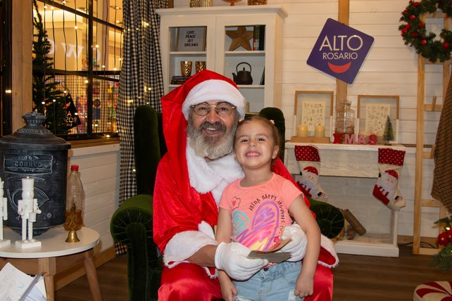 Papá Noel y Luz Abraham