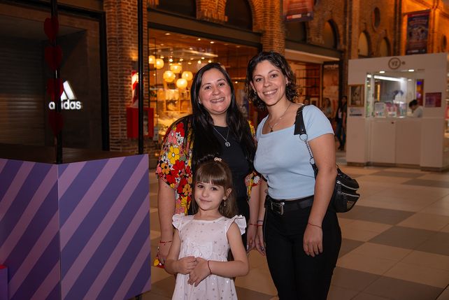Amparo Camacho y Melani Rojo
