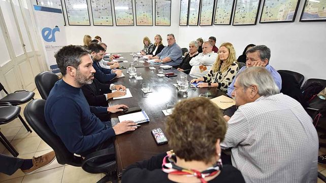 La provincia y los gremios docentes acordaron aumento 4