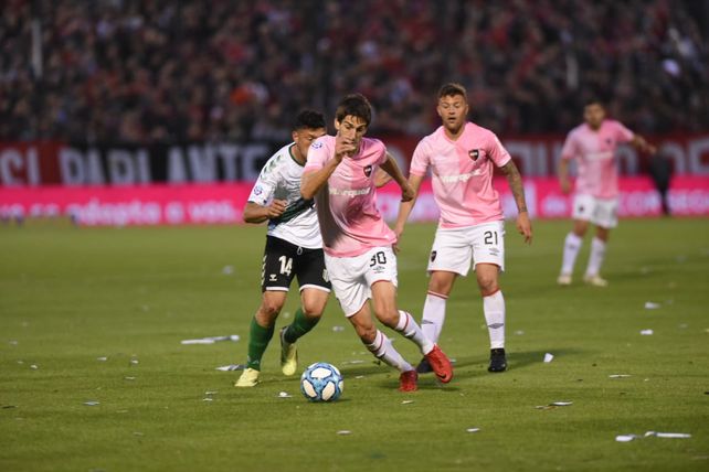 Newells esta vez no pudo jugar porque Banfield no lo dejó