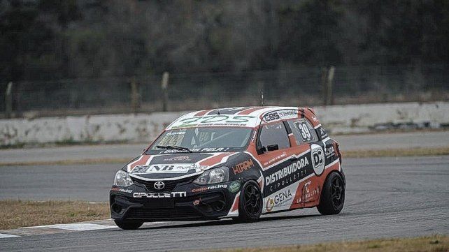 Mariano Werner se sube a un Toyota Etios de la Clase 3 para ser parte de la fecha especial.