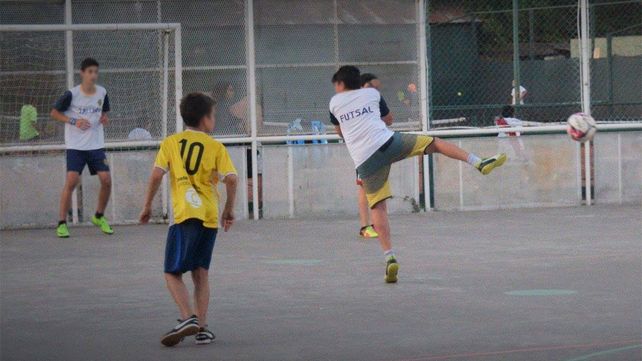 Futsal: violenta pelea entre adolescentes durante un partido en Villa Gobernador Gálvez