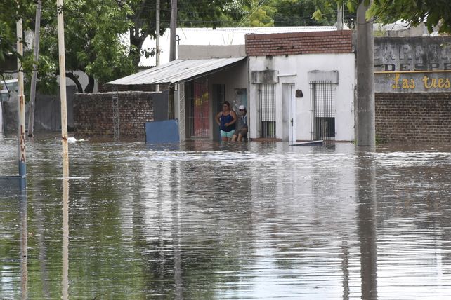 Incidentes y represión en Pergamino tras los reclamos de ayuda por las inundaciones