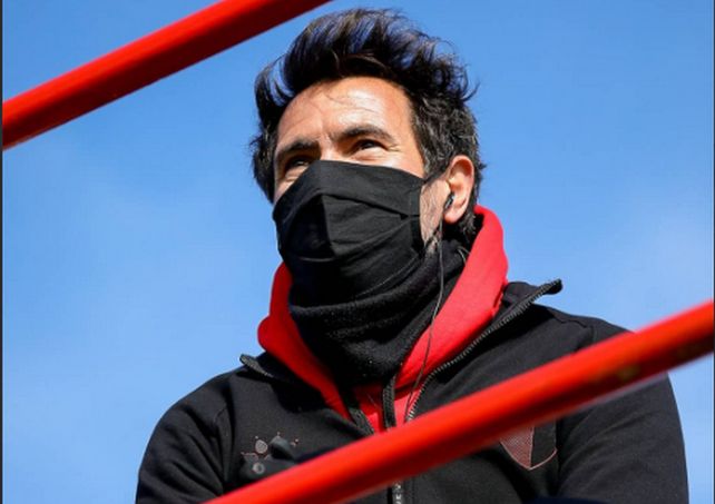 Por cuestiones sanitarias Domínguez no quiere jugar amistosos fuera de Santa Fe.