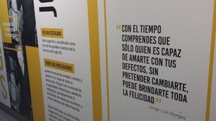 El gobierno de Buenos Aires homenajeó a Borges con una frase equivocada y las bromas estallaron en Twitter