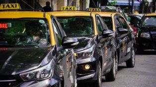 Schmuck pide modernizar los taxis: tarifa dinámica