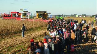 Los sectores destinados a las demostraciones dinámicas se encuentran muy cerca de la estática, para que el público no deba trasladarse demasiado y pueda apreciar de cerca los equipos.