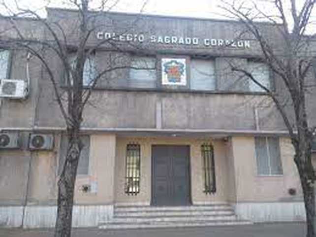 El hecho ocurri&oacute; entre 2018 y 2019 en la primaria del Sagrado Coraz&oacute;n. El denunciado es el "hermano Pedro".&nbsp;
