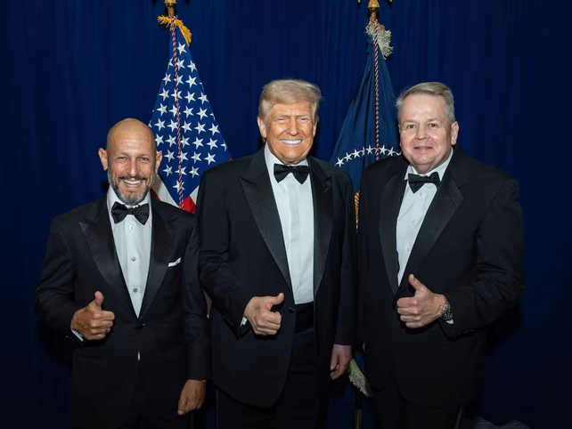 Leonardo Scatturice (izquierda) junto a Donald Trump Leonardo Scatturice (izquierda) junto a Donald Trump