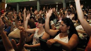 Los gremios estatales aceptaron la oferta de 21 por ciento de suba salarial