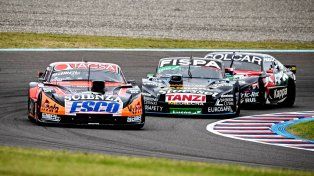 Valentín Aguirre festejó en la final del TC en Termas de Río Hondo.