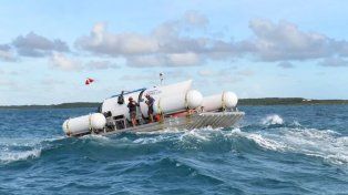 La Guardia Costera de Estados Unidos inició un extenso operativo de búsqueda con ayuda de Canadá para localizar un submarino turístico que desapareció con cinco pasajeros a bordo que iban a visitar los restos del Titanic, en el Océano Atlántico.