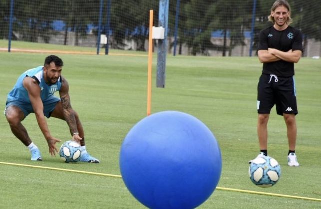 El Racing de Beccacece sale a la cancha en San Juan