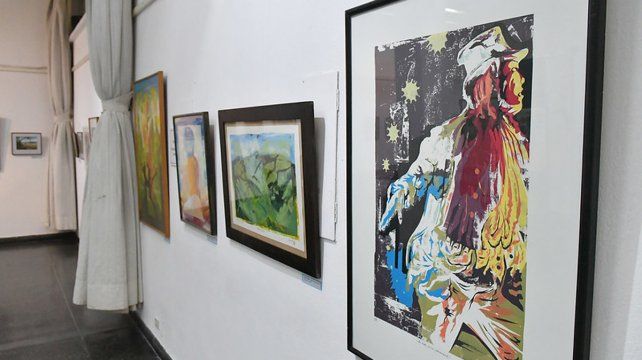 Desde el viernes pasado se expone Una vida grabada - Muestra Antológica del Artista Plástico Luis Bourband. Las obras estarán expuestas hasta el día 31