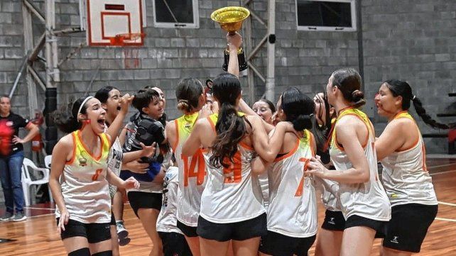 Paraná se coronó bicampeón invicto en Concordia.