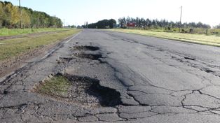 Peligro en la ruta 33: un amparo para la reparación urgente por abandono vial