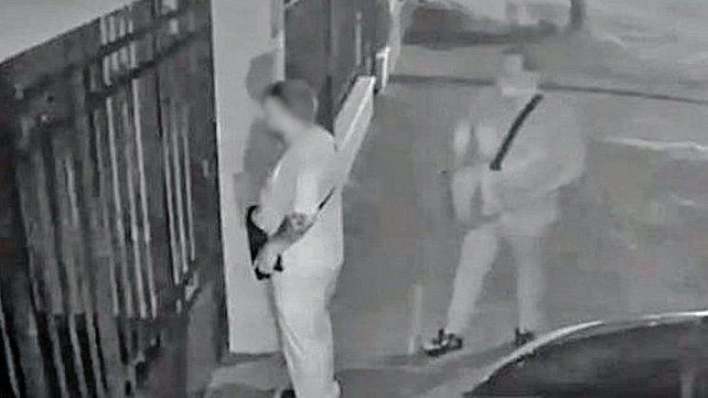 Los dos ladrones habían llegada con la excusa de cambiar dinero extranjero.