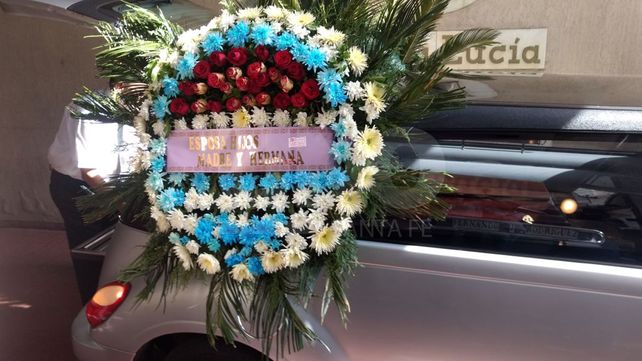 Una caravana de taxis y remises acompaña el cortejo fúnebre de Fernando Rodríguez