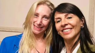 La senadora electa por la Libertad Avanza Lorena Villaverde junto a Karina Milei.