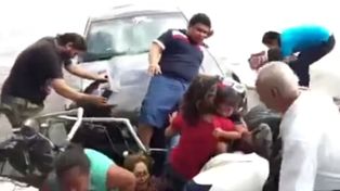 Un piloto perdió el control de su auto en una exhibición y atropelló a seis personas