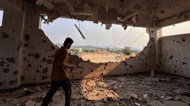 Pakistán dice que busca una diplomacia constructiva con India y una resolución pacífica del conflicto sobre Cachemira
