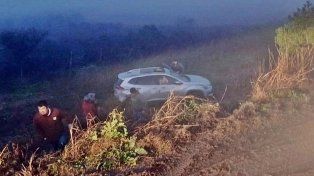 Un auto que circulaba por la Ruta 18 impactó contra un terraplén y cayó al vacío en acceso a General Campos. Es una trampa mortal advirtieron los usuarios