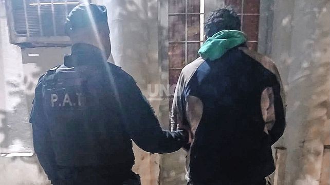 Efectivos de la Policía de Santa Fe aprehendieron a un hombre de 31 años que trasladaba una motocicleta robada por las calles del norte de la ciudad