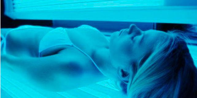Advierten que los rayos emitidos por las camas solares son cancer&iacute;genos