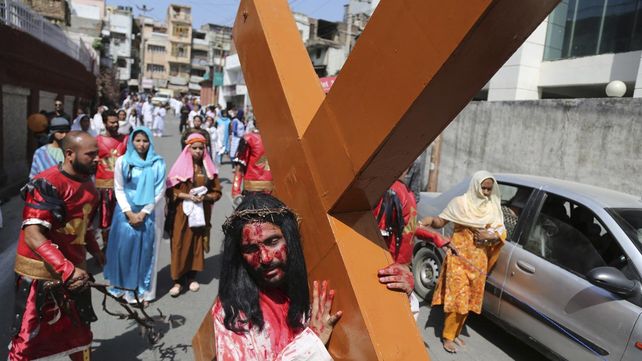 Imágenes de la procesión de Semana Santa alrededor del mundo