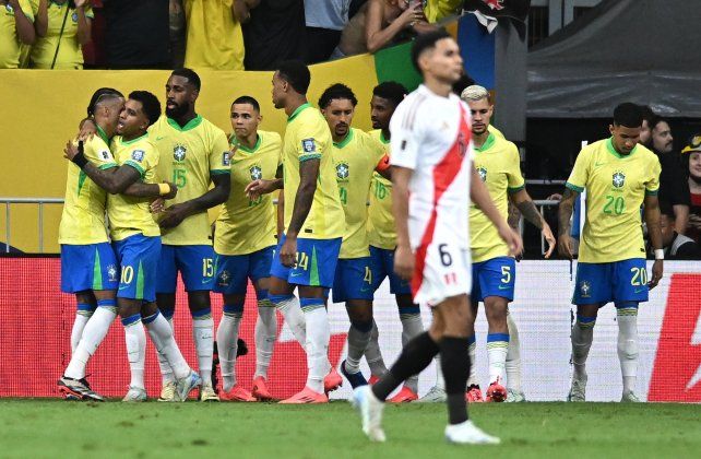 Brasil estiró su levantada con una goleada ante Perú