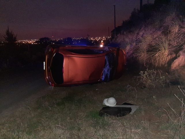 Espectacular vuelco en el Acceso Norte
