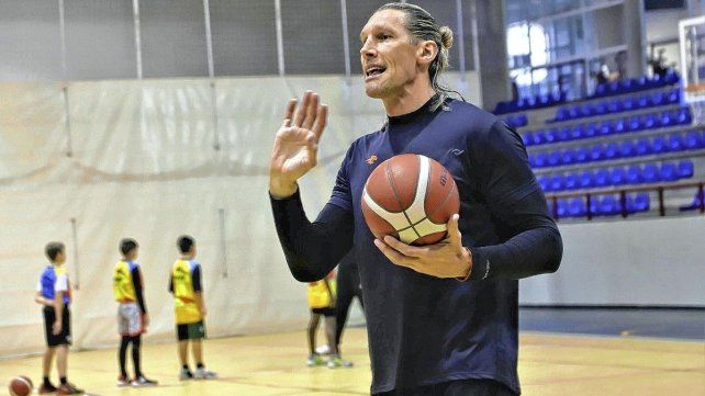 Walter Herrmann brindará un Campus Deportivo en el estadio cubierto de Union