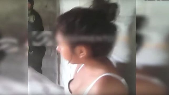 Un profesor ponía malas notas para luego subirlas a cambio de sexo