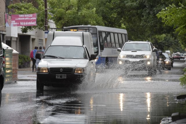El alerta es por tormentas fuertes con ráfagas de viento y ocasional caída de granizo para Santa Fe y la región. (Foto de archivo)