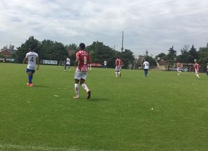 Unión atendió a domicilio a Vélez y sigue imparable en Reserva