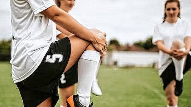 Cómo calentar antes de jugar al fútbol