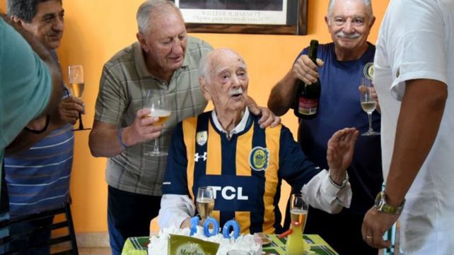 El socio más longevo del fútbol argentino cumplió 100 años y es de Central