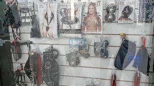 . La edad promedio de los visitantes de un Tendencia: juguetes sexuales son demandados como regalos. Sex Shop va desde los 28 años hasta los 80, inclusive, dijeron en un local.