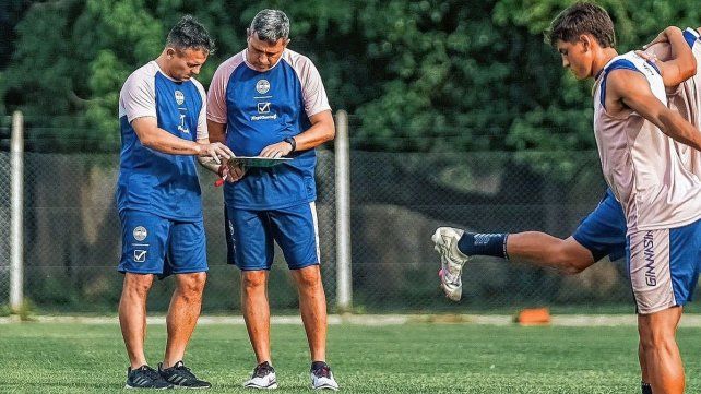 El plan de Diego Flores en Gimnasia (LP) para visitar a Unión