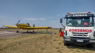 Bomberos de Ceibas dan brindan apoyo logístico para compatir los incendios en el Delta.