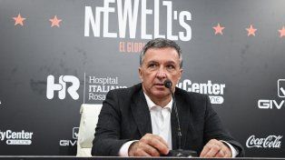 Extorsiones a la dirigencia de Newells: Ignacio Astore, presidente del club, declaró en la causa contra cuatro barras.&nbsp;