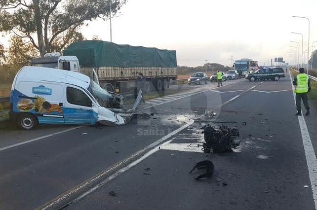 Así quedó el utilitario tras el fuerte impacto.