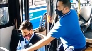 Un colectivero se volvió viral al mostrar cómo actúan los ladrones en los ómnibus