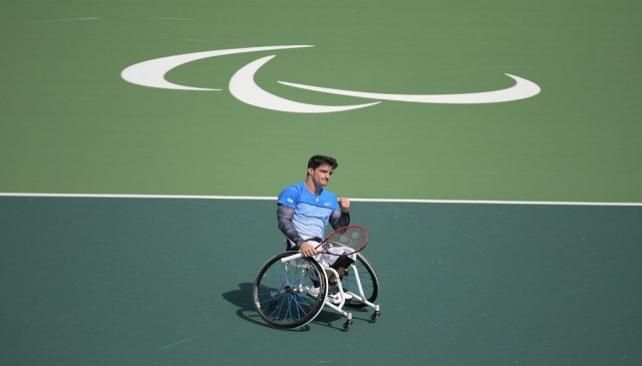 Gustavo Fernández debutó con una victoria en tenis sobre silla de ruedas