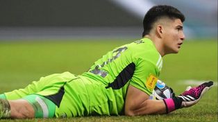 El arquero santafesino Jeremías Florentín fue agredido en las redes sociales por su actuación ante Alemania y el Pato salió a bancarlo.