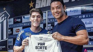 Benjamín Rollheiser fue presentado como nuevo jugador de Santos.