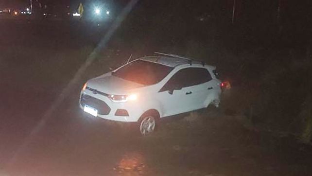 Personal de la comisaría de Calabacilla constataron el despiste de una camioneta que circulaba en sentido sur - norte por la Autovía Artigas.
