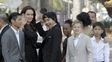 Angelina Jolie reapareció en público el sábado junto a sus hijos en la presentación de su nueva película en Camboya.